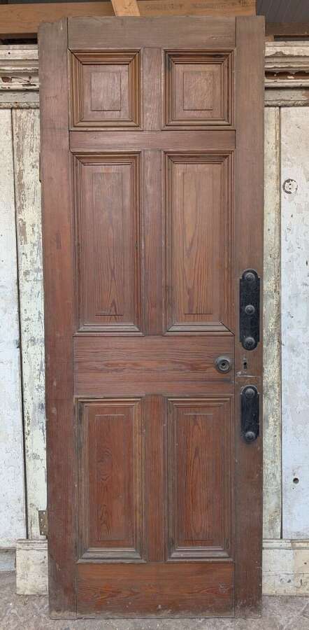 DB0233 A RECLAIMED VICTORIAN PITCH PINE DOOR INTERNAL / EXTERNAL