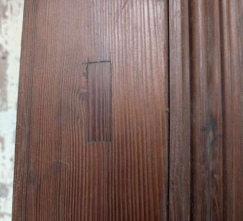 DB0233 A RECLAIMED VICTORIAN PITCH PINE DOOR INTERNAL / EXTERNAL