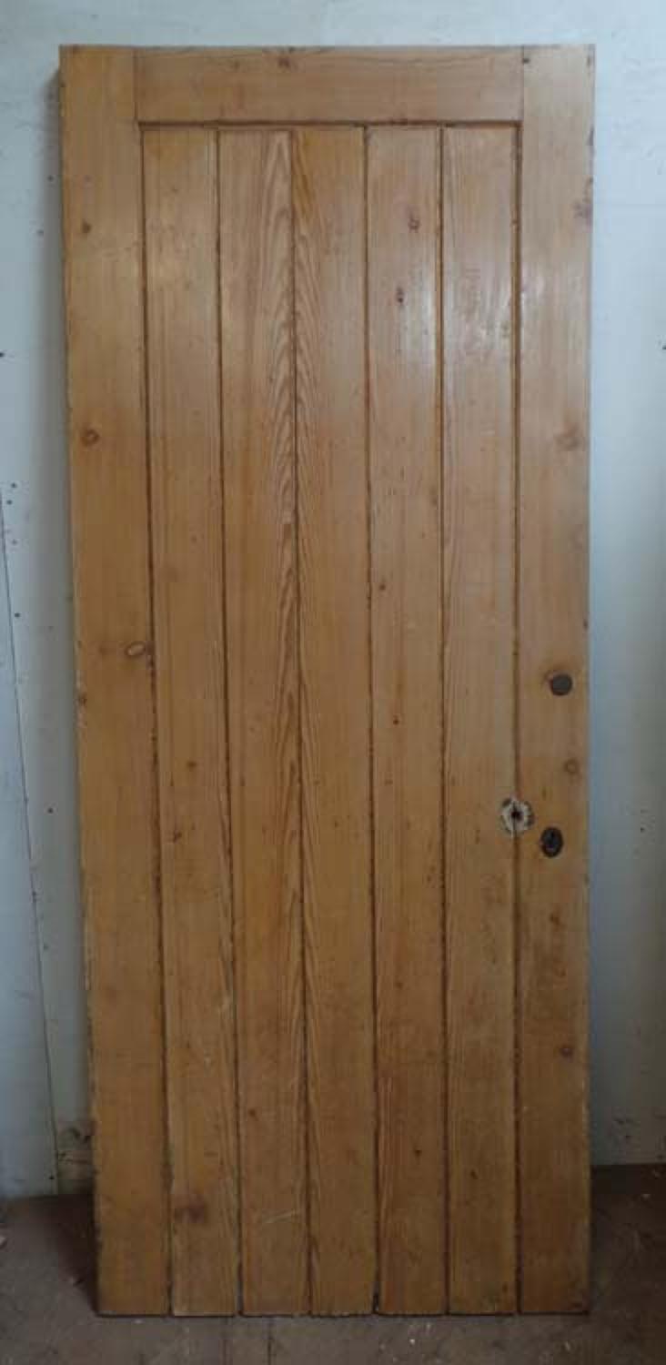 DB0470 VICTORIAN PINE FRAMED AND LEDGED PLANKED DOOR