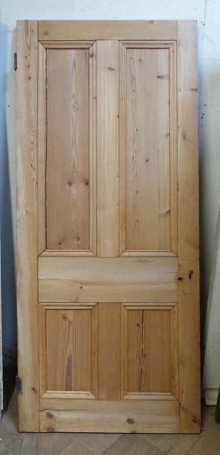 DB0480 A CLASSIC VICTORIAN PANELLED PINE DOOR
