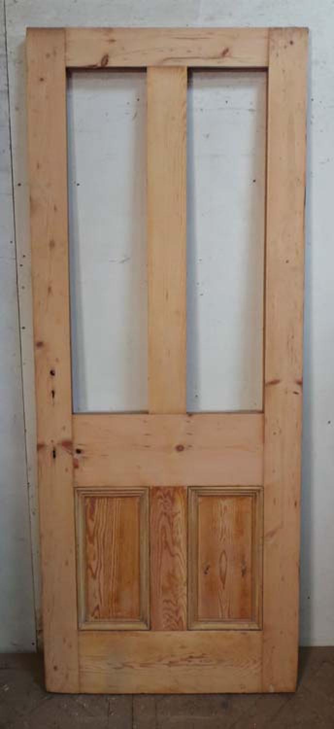 DI0603 A CLASSIC VICTORIAN PANELLED PINE DOOR