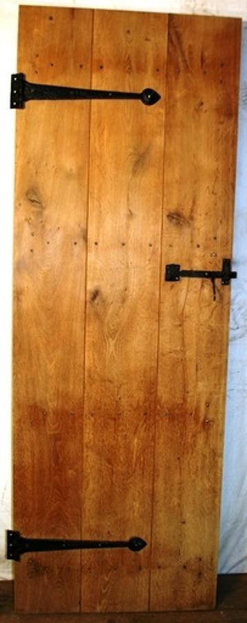 DI0634 An Oak Cottage Door, Suitable for Internal Use