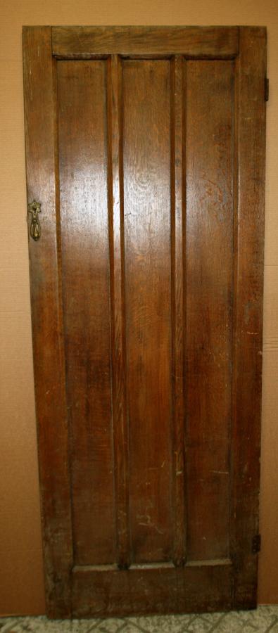 DI0642 An Oak Cottage Cupboard Door