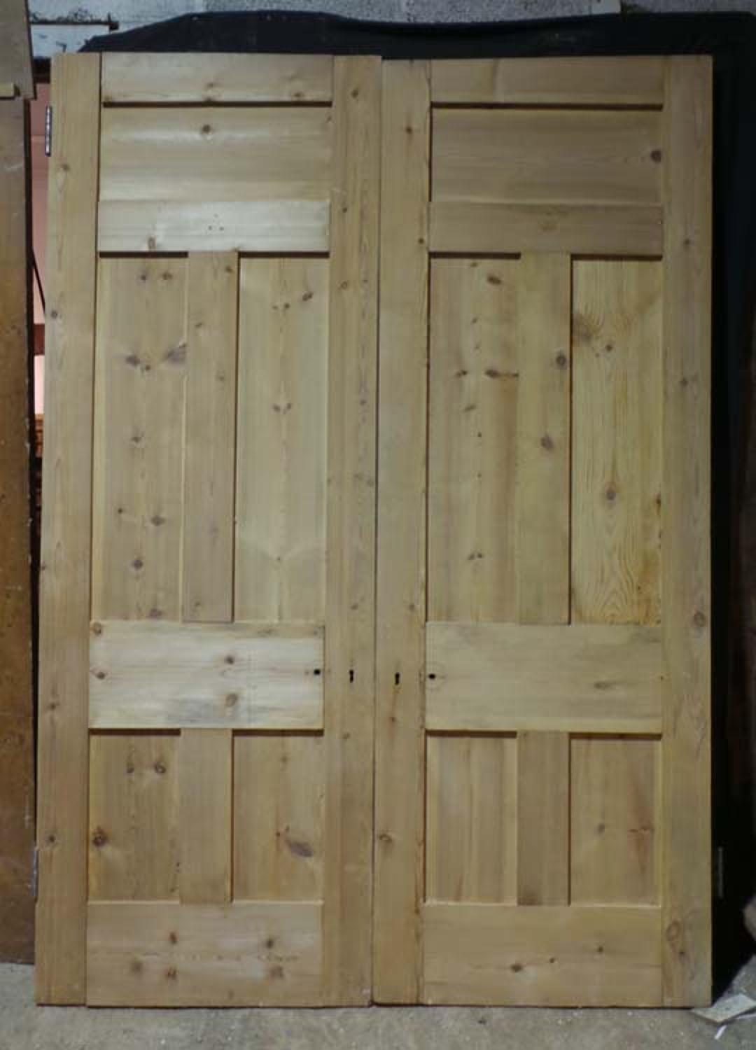 DP0221 LOVELY PAIR OF VICTORIAN PANELLED PINE DOORS
