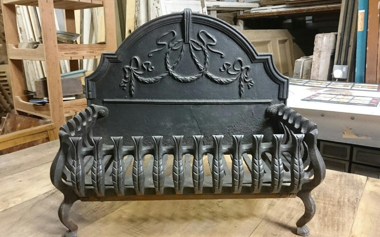 FB0004 A Reproduction Cast Iron Fire Basket with Integral Fireback