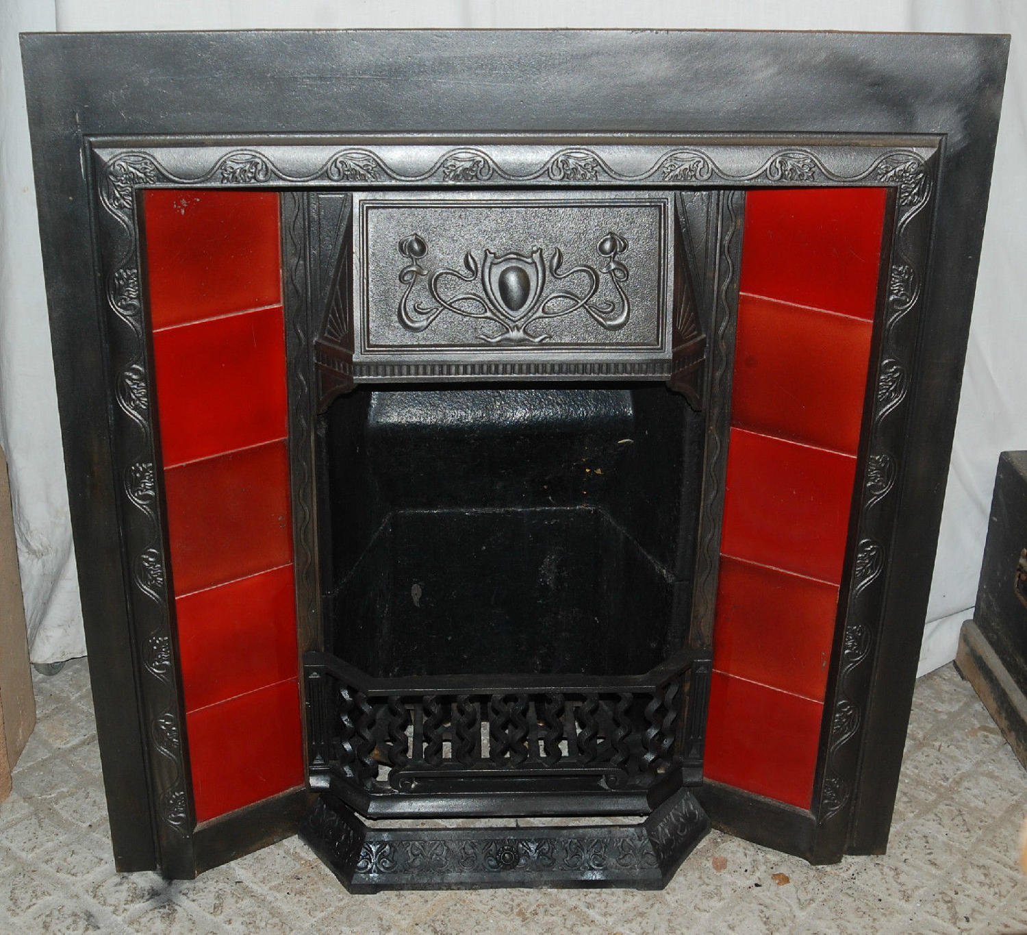 FI0008 A Very Pretty Cast Iron Art Nouveau Fire Insert with Red Tiles