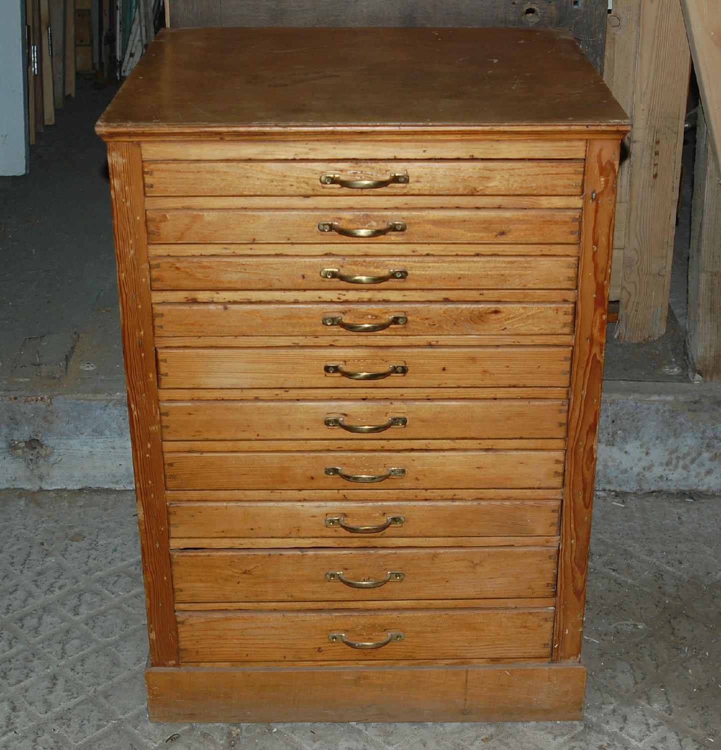 A Set of Antique Pine Collectors Drawers Apothecary Style ref 844