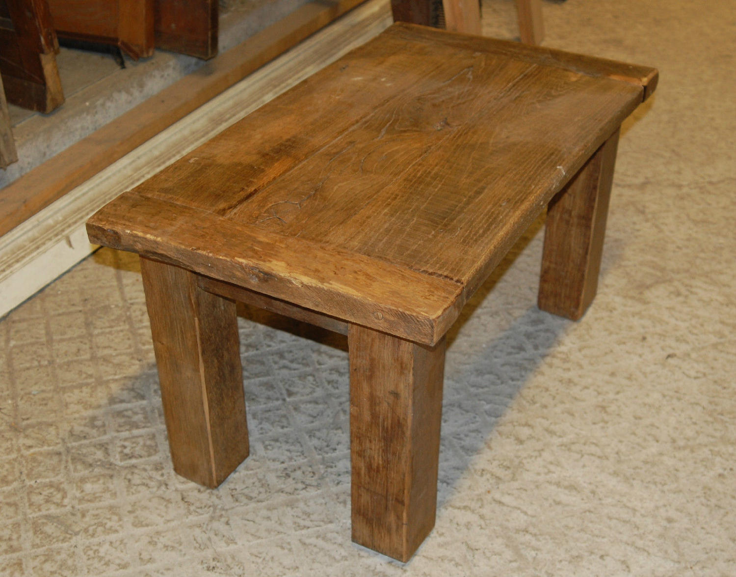 A Heavy Rustic Country Style Reclaimed Oak Coffee Table ref 881
