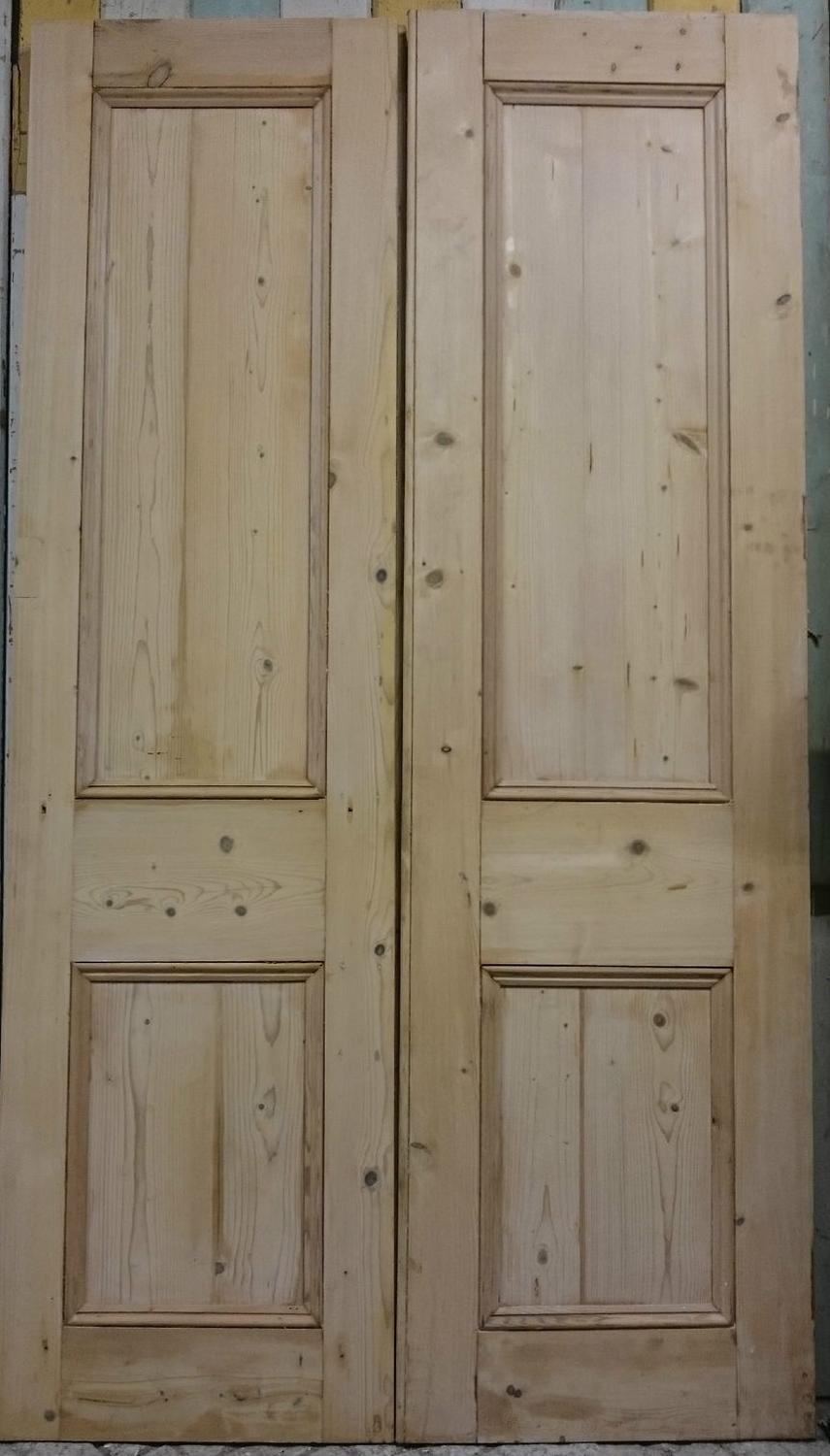 DP0231 A Pair of Late Victorian Pine Panelled Internal/Cupboard Doors