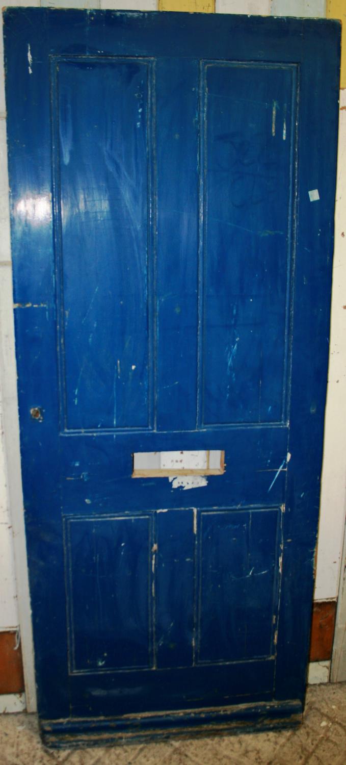 DE0747 A Traditional, 4 Panelled, Victorian Front Door
