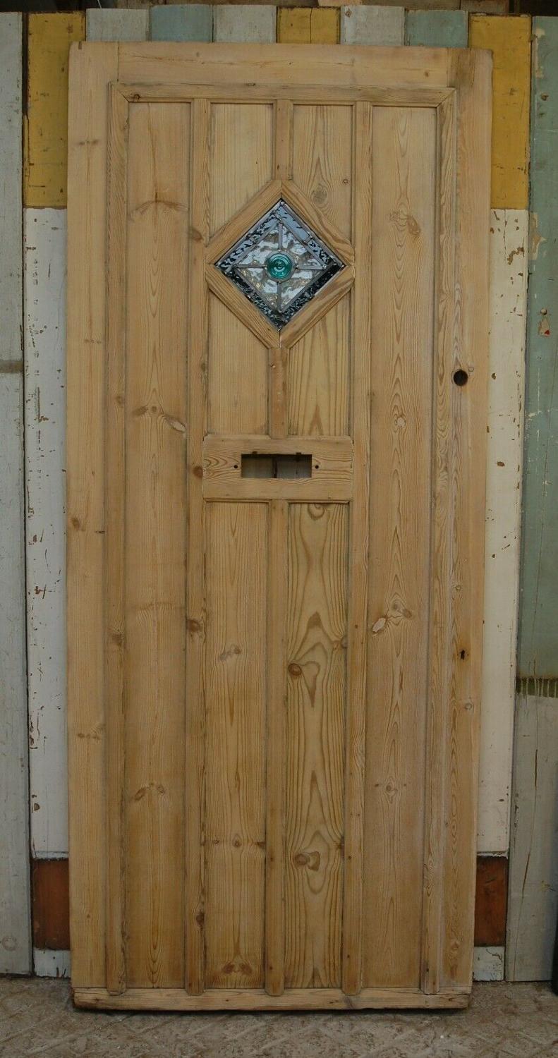 DE0800 COTTAGE STYLE STRIPPED PINE FRONT DOOR WITH STAINED GLASS PANEL