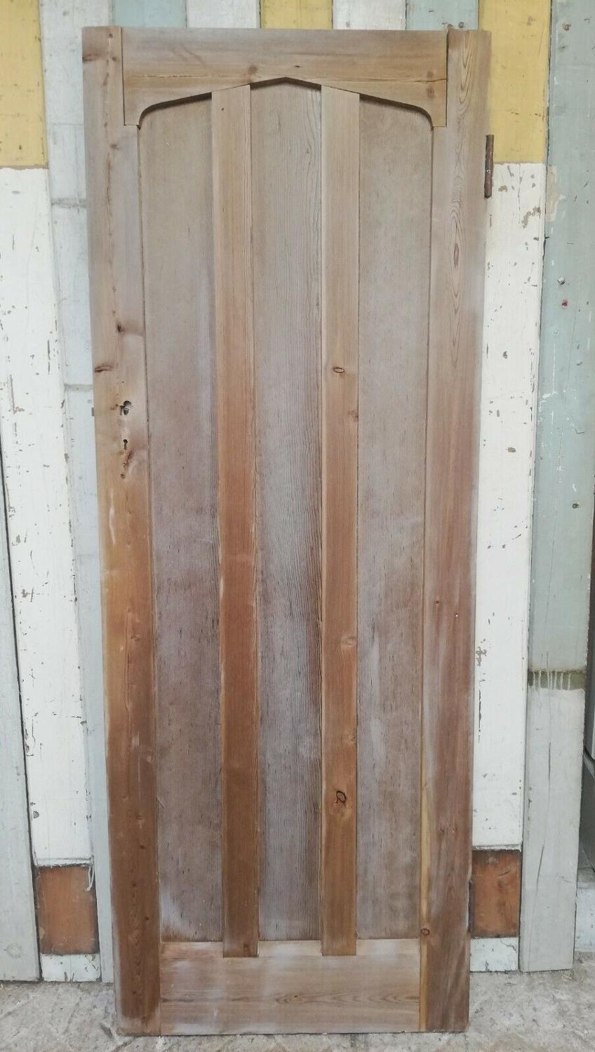 DB0657 RECLAIMED GOTHIC STYLE STRIPPED PINE INTERNAL / EXTERNAL DOOR