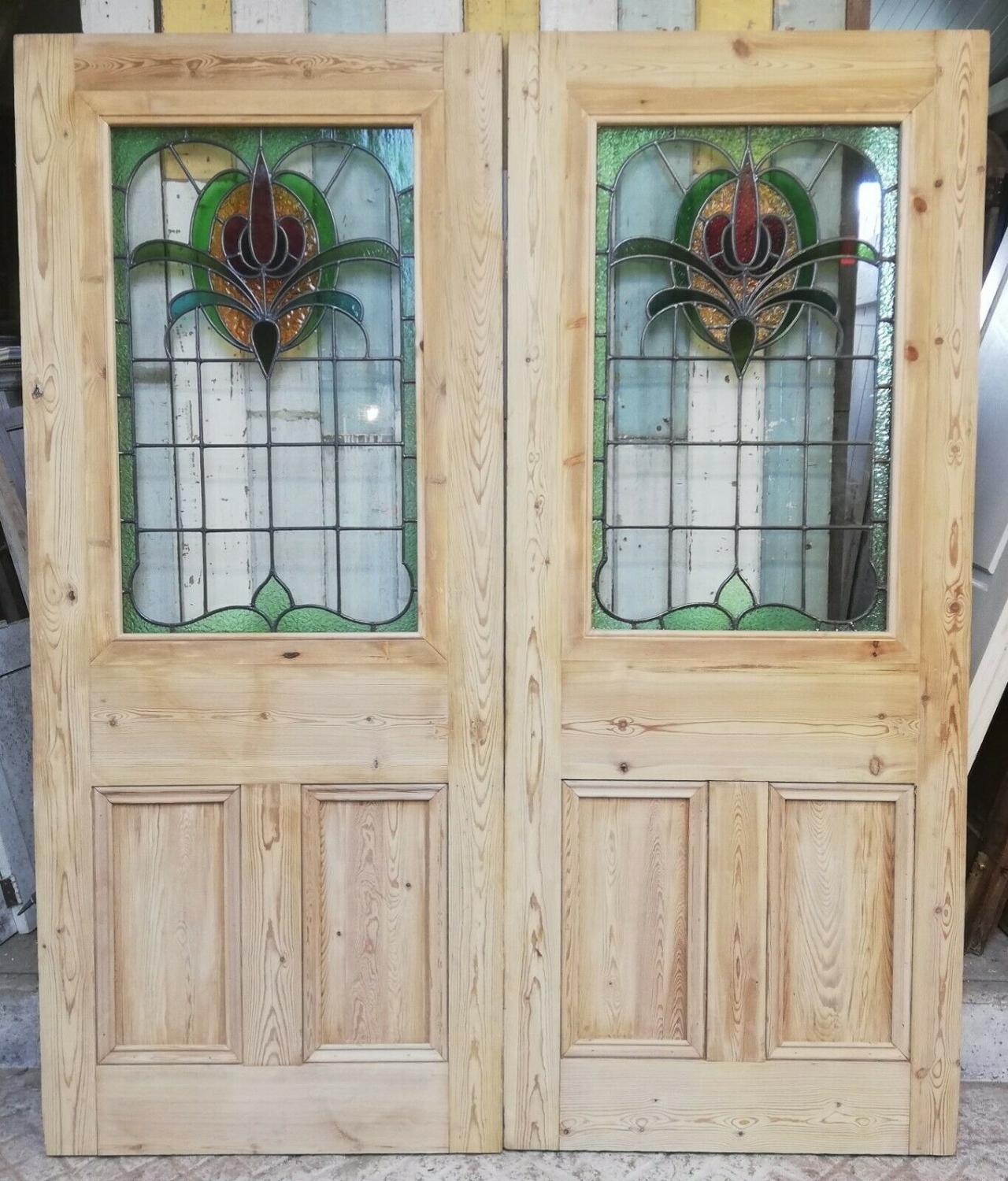 DP0264 PAIR OF RECLAIMED VICTORIAN PINE DOORS WITH ART NOUVEAU GLASS