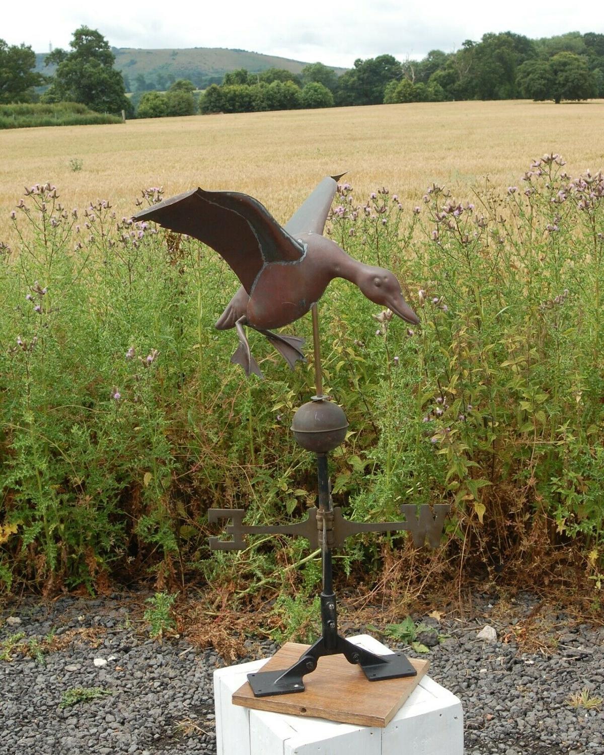 M1295 A VERY ATTRACTIVE RECLAIMED METAL WEATHERVANE WITH FLYING DUCK