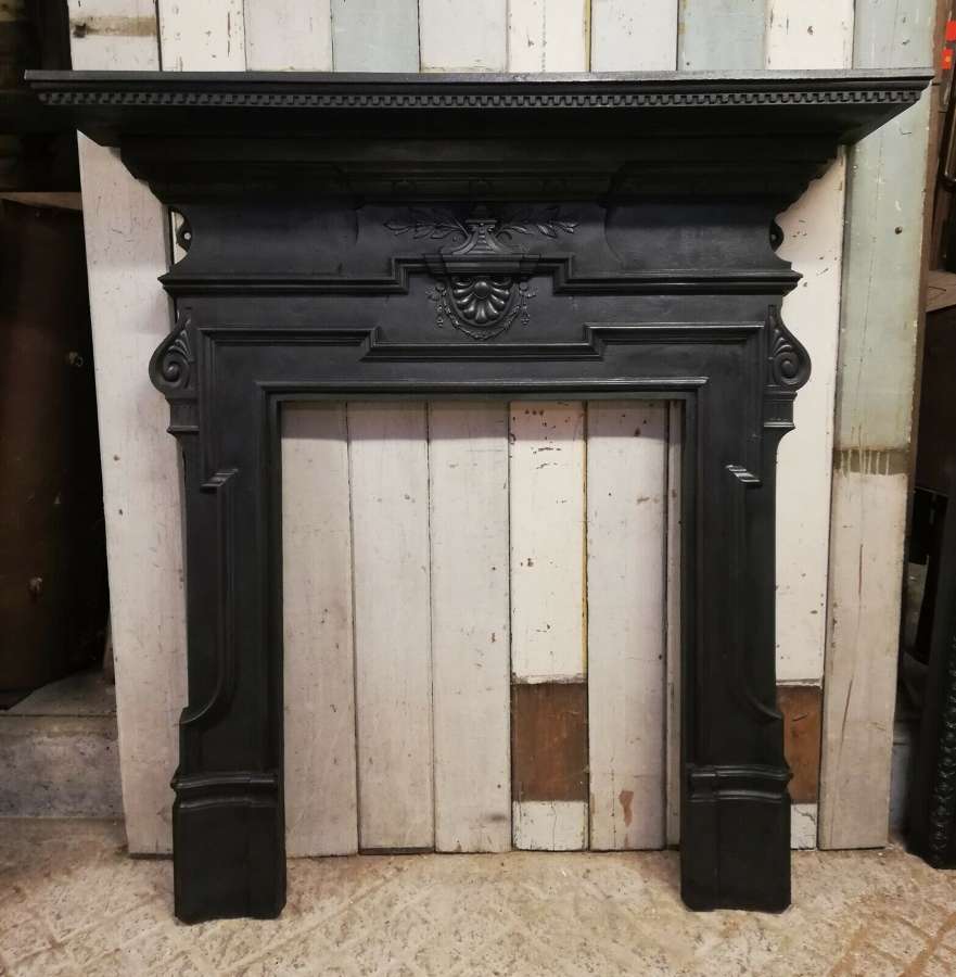 FS0086 AN ORNATE VICTORIAN CAST IRON FIRE SURROUND FOR WOOD BURNER