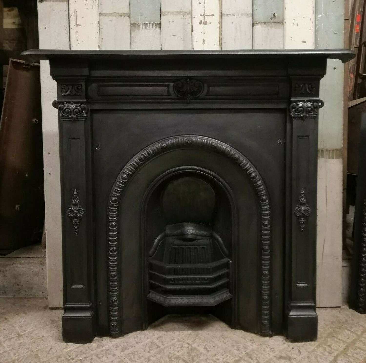 FC0068 A VERY LARGE DECORATIVE VICTORIAN COMBINATION FIRE