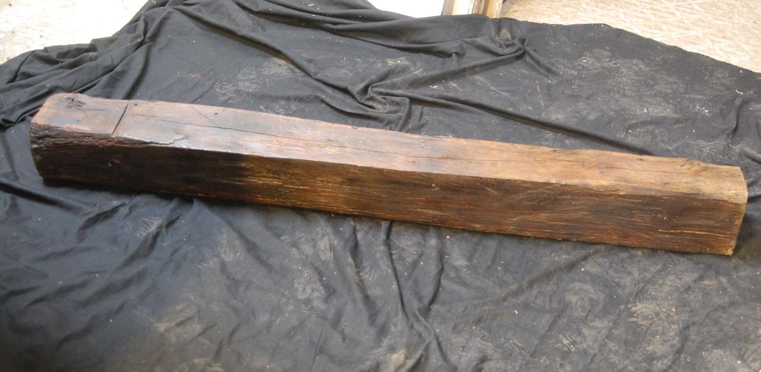 M1326 A RUSTIC AGED OAK BEAM FOR INGLENOOK FIRE OR HOME PROJECT