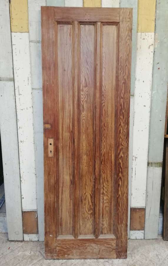 DI0699 A RECLAIMED PITCH PINE ARTS AND CRAFTS INTERNAL DOOR