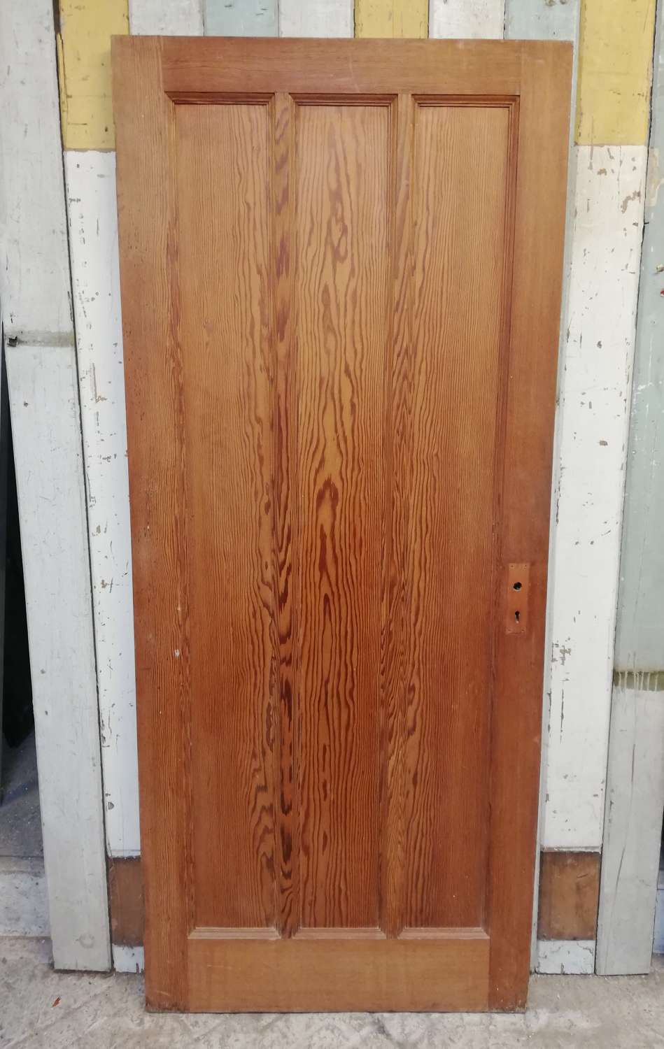 DI0702 A RECLAIMED PITCH PINE ARTS AND CRAFTS INTERNAL DOOR