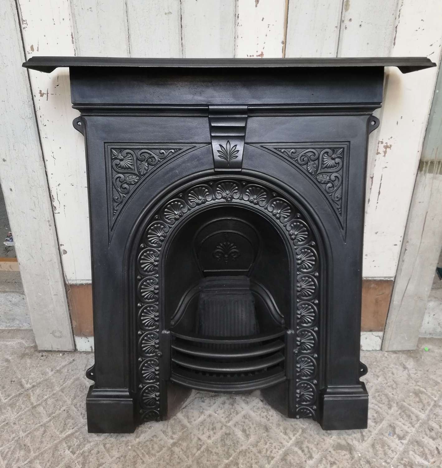 FC0078 AN ATTRACTIVE LATE VICTORIAN ANTIQUE CAST IRON COMBINATION FIRE