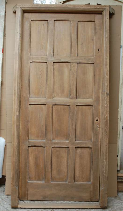 DE0853 LARGE RECLAIMED ARTS AND CRAFTS OAK FRONT DOOR AND FRAME