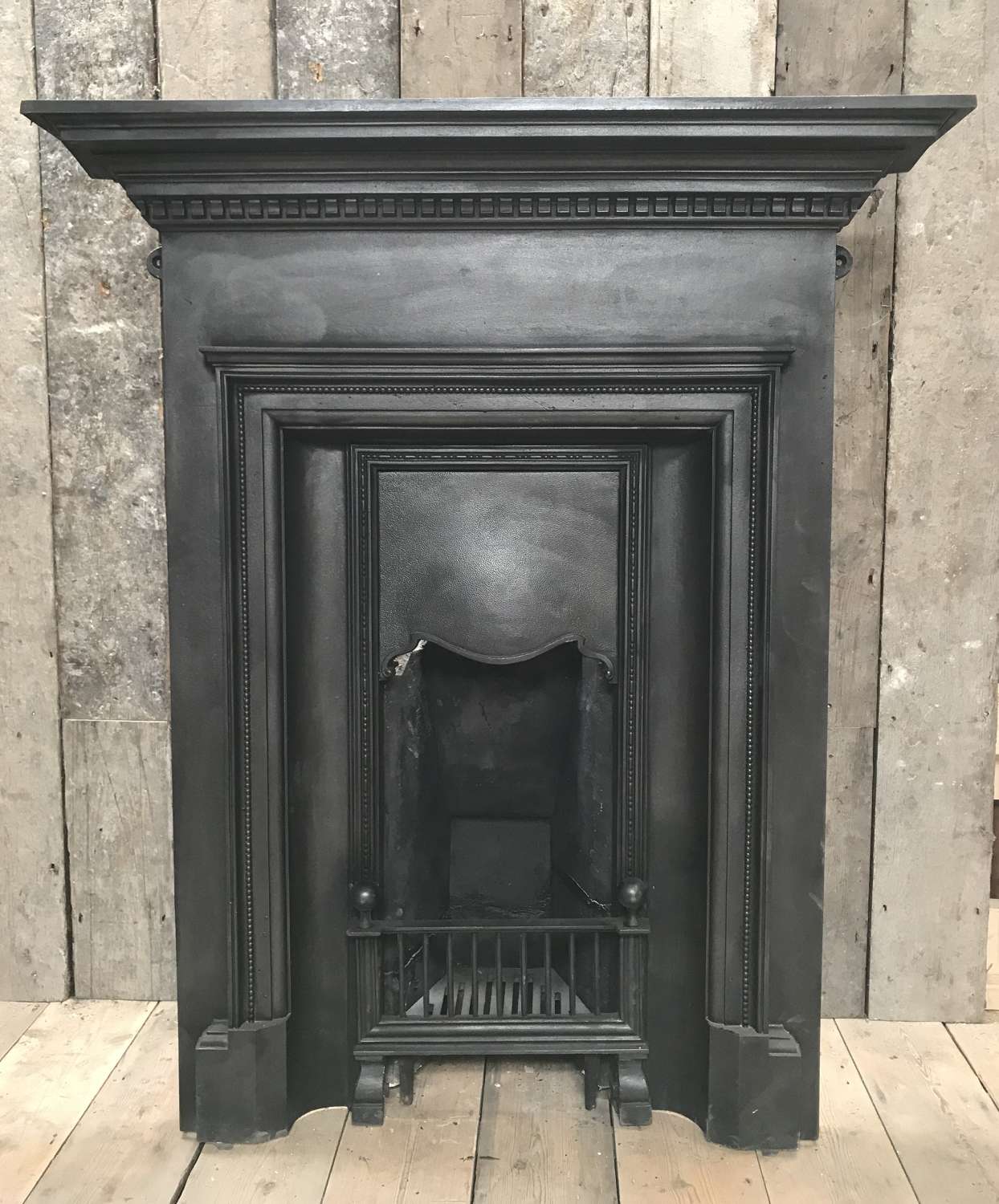 FC0086 RECLAIMED LATE VICTORIAN CAST IRON BEDROOM COMBINATION FIRE