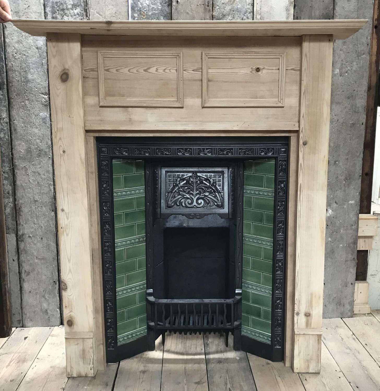 FC0085 A TILED EDWARDIAN FIRE INSERT WITH RECLAIMED PINE FIRE SURROUND