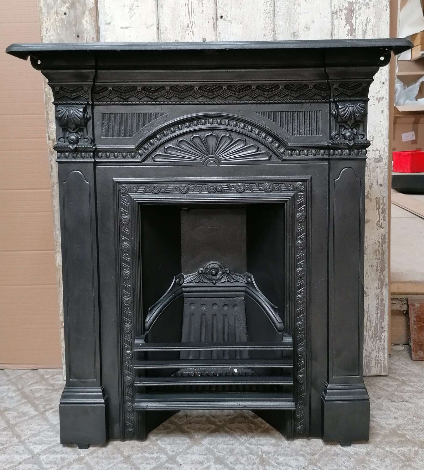 FC0092 AN ORNATE RECLAIMED VICTORIAN CAST IRON COMBINATION FIRE