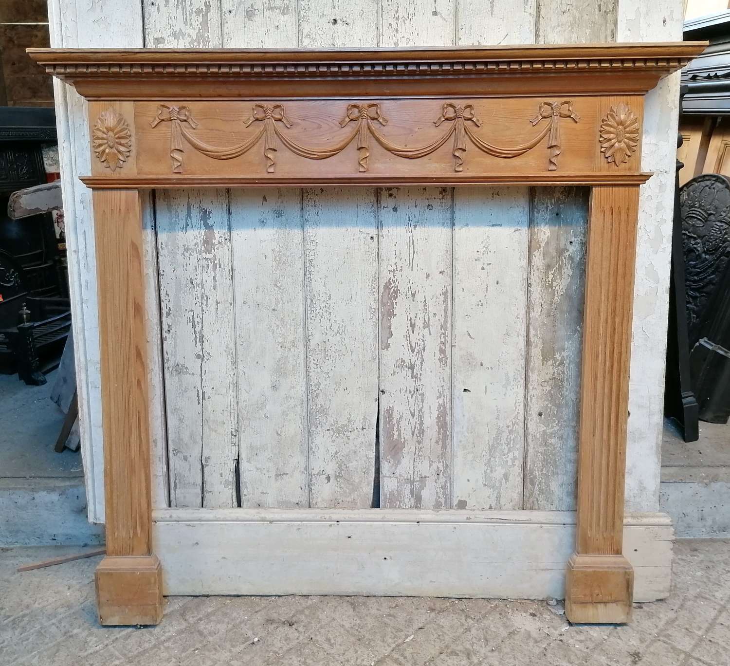 FS0134 DECORATIVE RECLAIMED VINTAGE CARVED PINE FIRE SURROUND C.1950