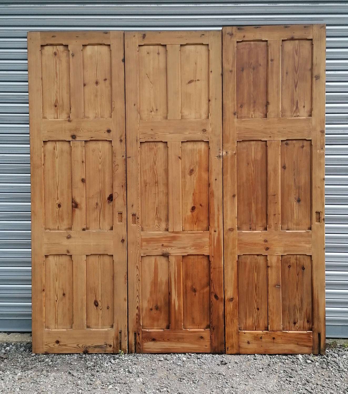 CS0056 A SET OF 3 RECLAIMED VICTORIAN GOTHIC PINE PARTITION DOORS