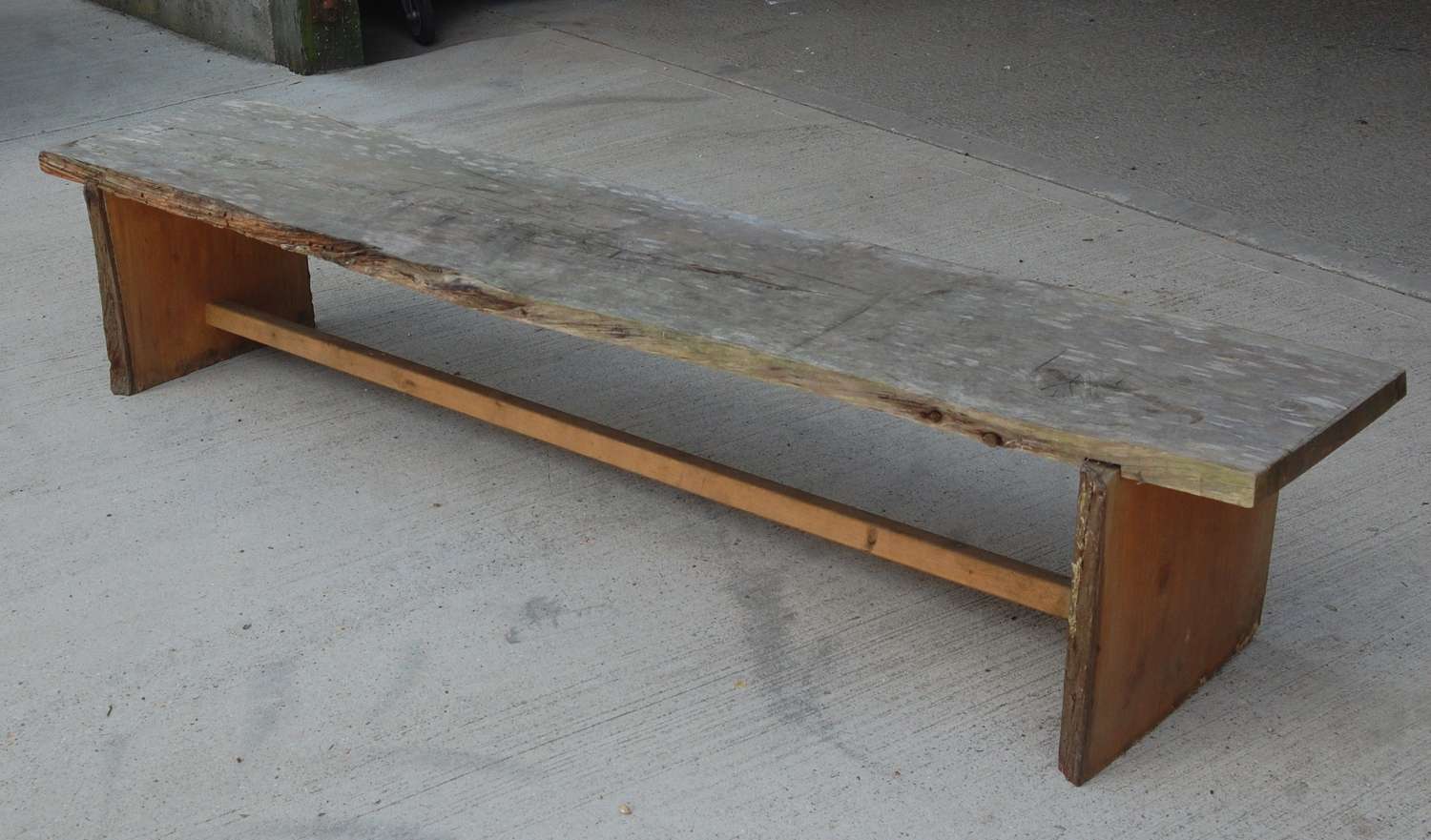 M1544 A RUSTIC RECLAIMED HARDWOOD BENCH 2-3 SEATER