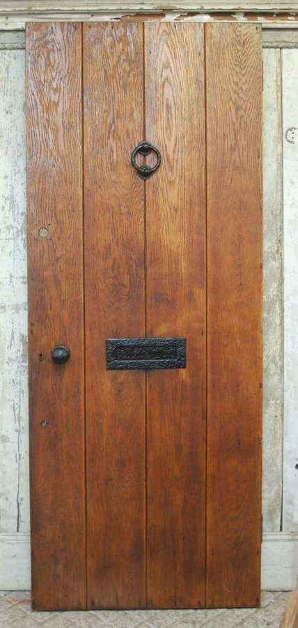 DE0904 A RECLAIMED VICTORIAN OAK COTTAGE DOOR WITH PINE BACK