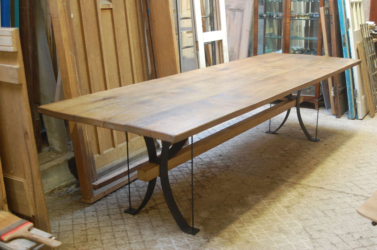 M1558 A BEAUTIFUL RECLAIMED OAK PLANK AND STEEL 10 SEATER TABLE