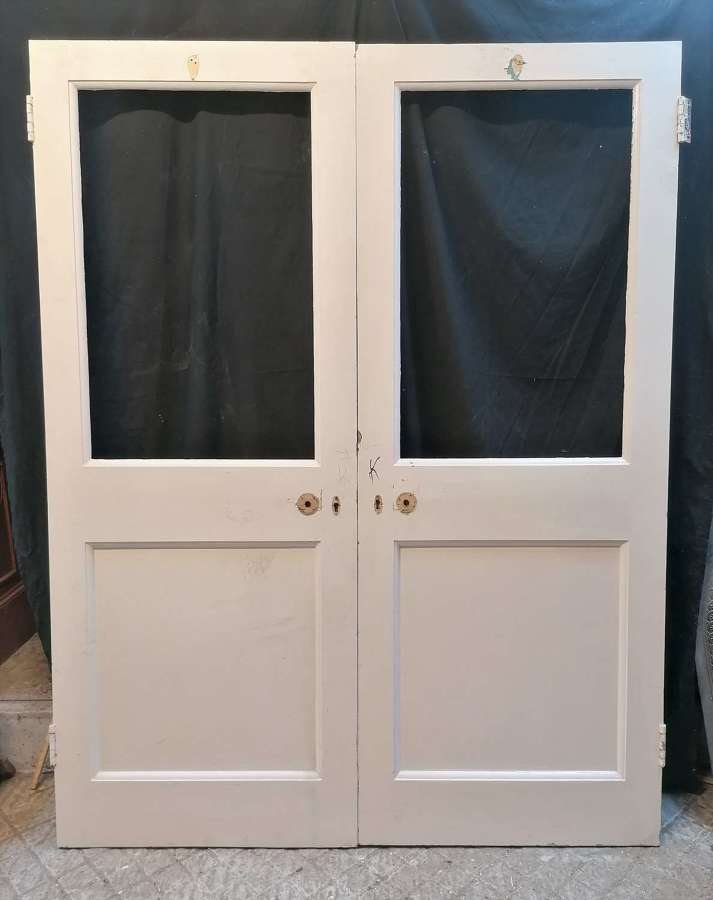DP0347 A PAIR OF RECLAIMED INTERNAL PAINTED PINE DOORS FOR GLAZING