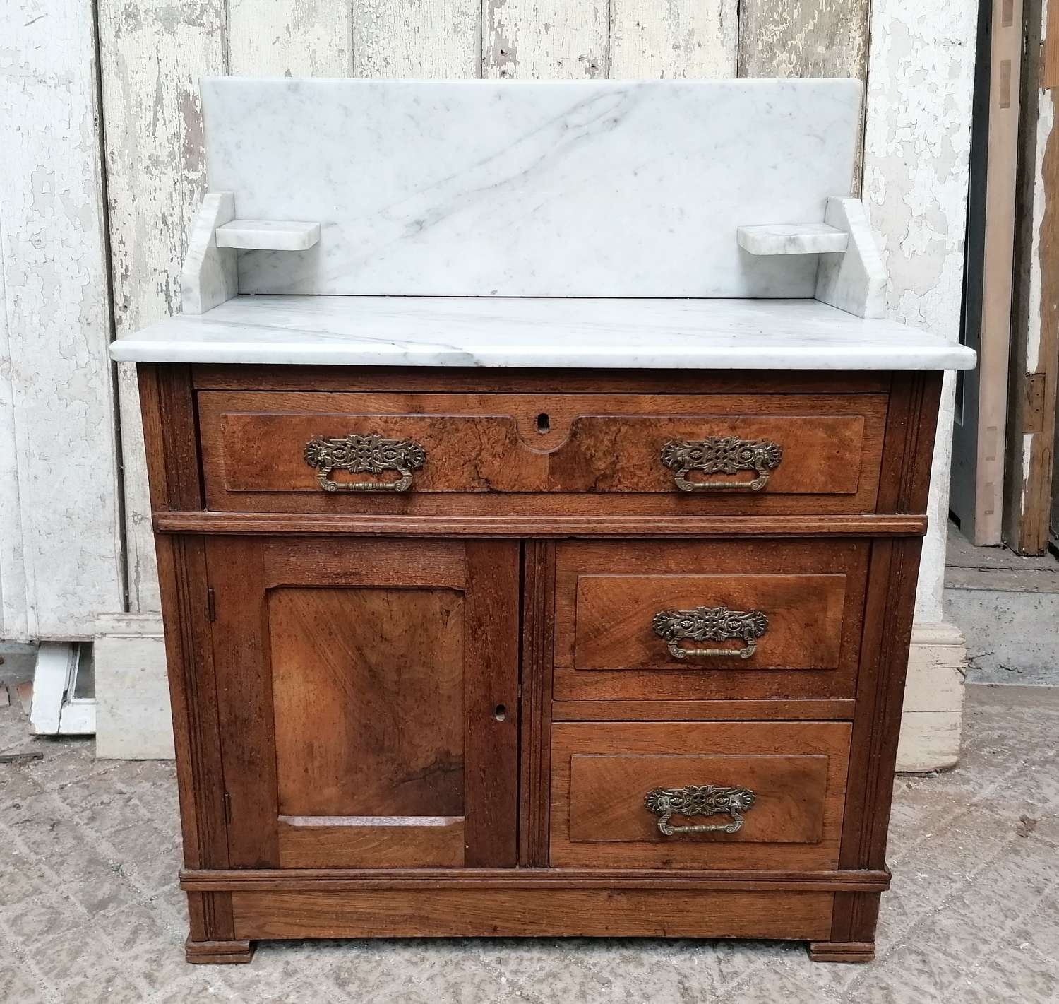 M1642 A RECLAIMED ANTIQUE MARBLE TOPPED WOODEN WASHSTAND / CABINET