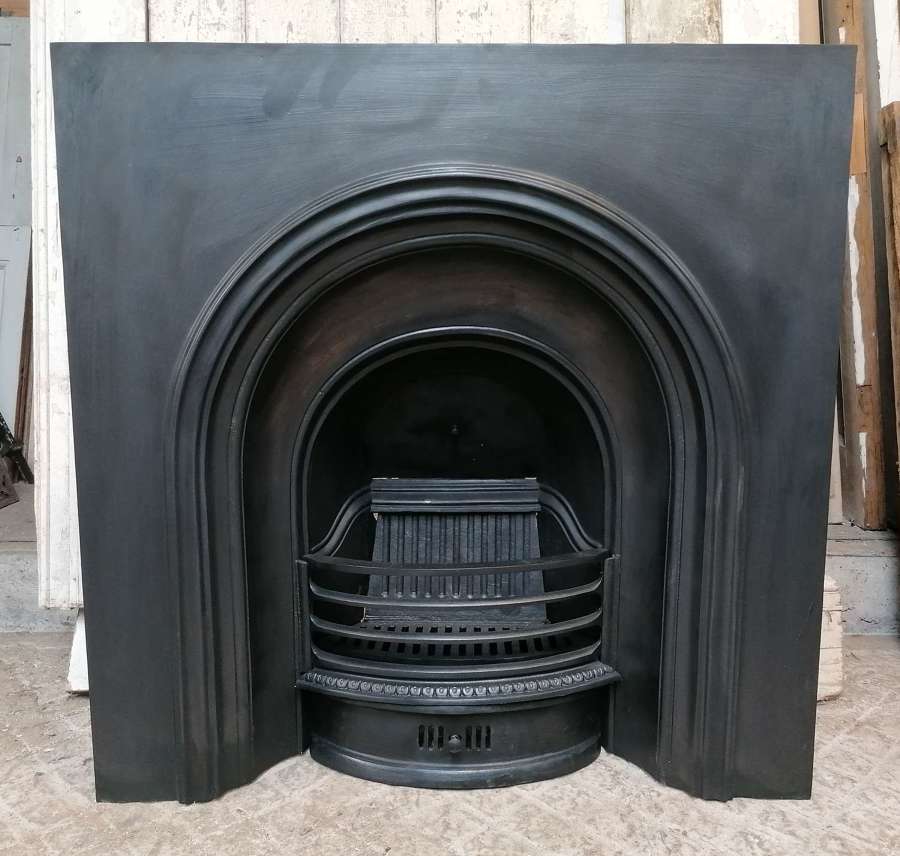 FI0067 A RECLAIMED REPRODUCTION LARGE CAST IRON ARCHED FIRE INSERT