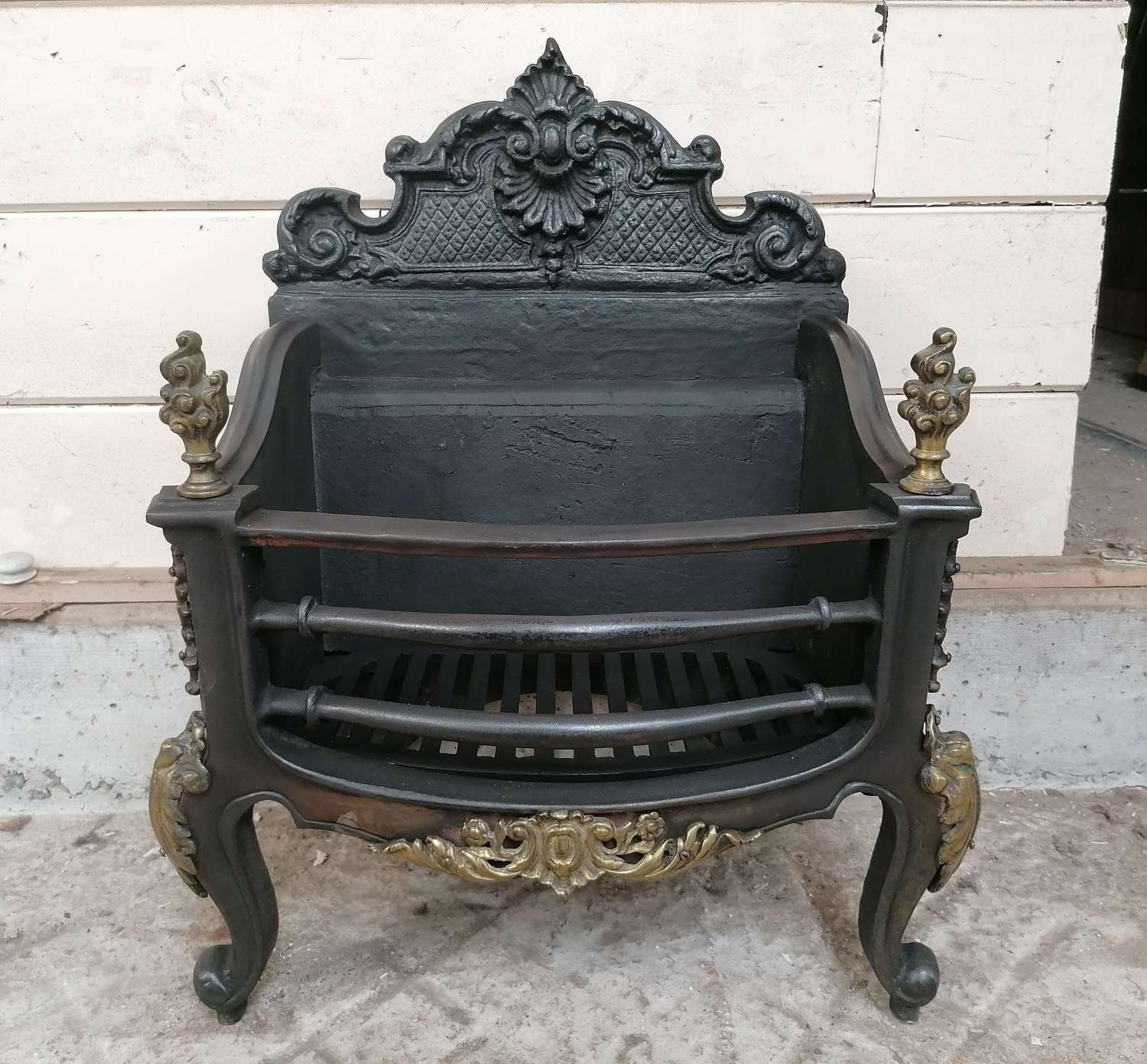 FB0094 RECLAIMED REPRODUCTION CAST IRON BRASS STEEL FIRE BASKET