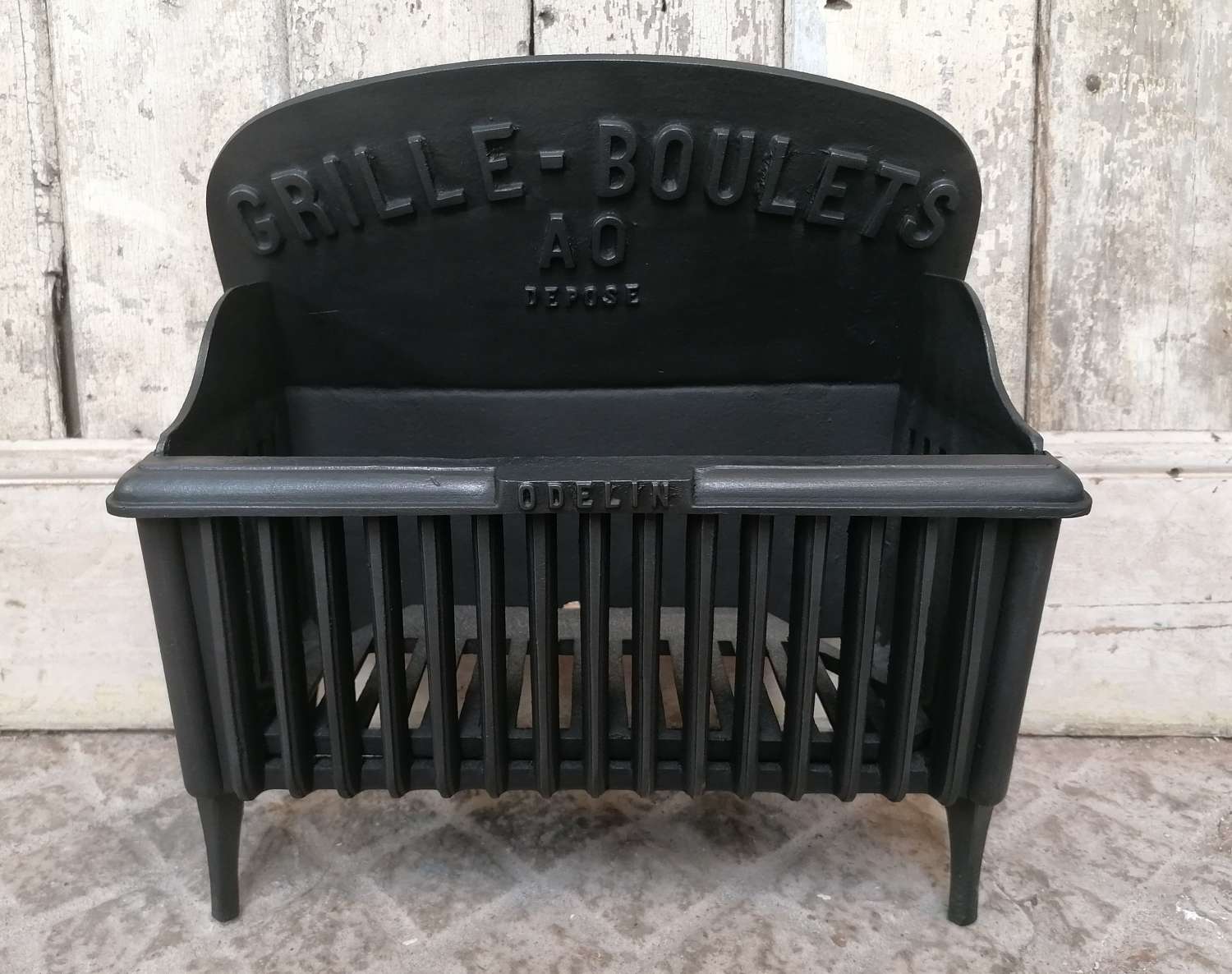 FB0095 RECLAIMED UNUSUAL SMALL FRENCH ODELIN FIRE BASKET