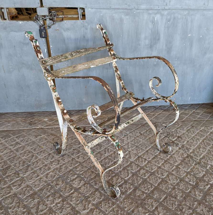 M1723 A RECLAIMED VICTORIAN METAL GARDEN CHAIR FOR RESTORATION PROJECT