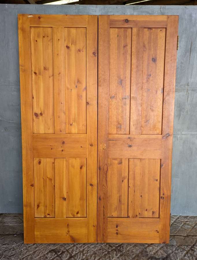 DP0417 TWO RECLAIMED 4 PANEL INTERNAL PINE DOORS FOR USE AS A PAIR