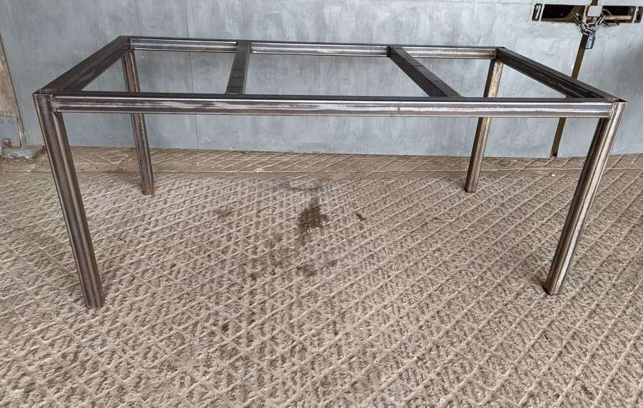 M1771 AN INDUSTRIAL STYLE RECLAIMED METAL TABLE BASE