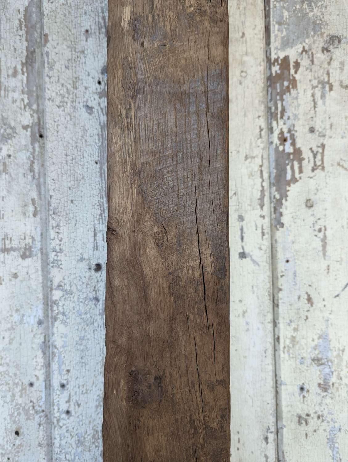 M1756 A LARGE RUSTIC RECLAIMED OAK BEAM FOR PROJECT