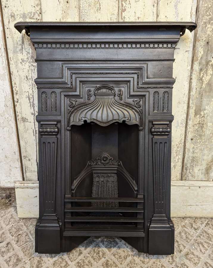 FC0163 A RECLAIMED VICTORIAN CAST IRON BEDROOM COMBINATION FIRE