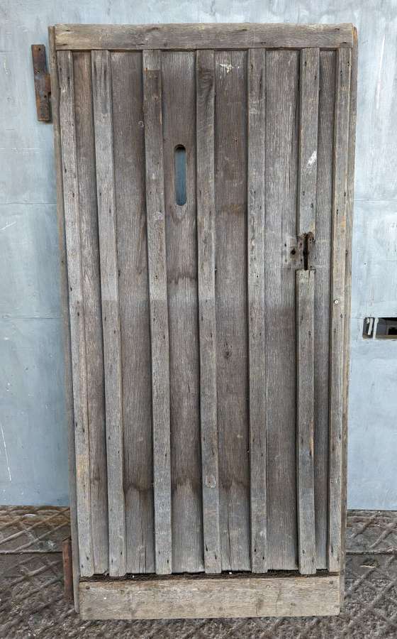 DE0979 A RUSTIC RECLAIMED OAK COTTAGE DOOR / GARDEN GATE
