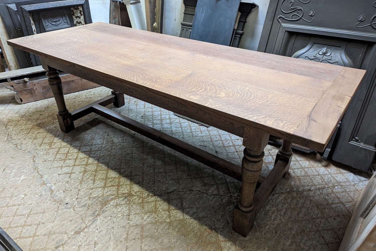 M1831 A LARGE RECLAIMED OAK DINING TABLE 8 SEATER