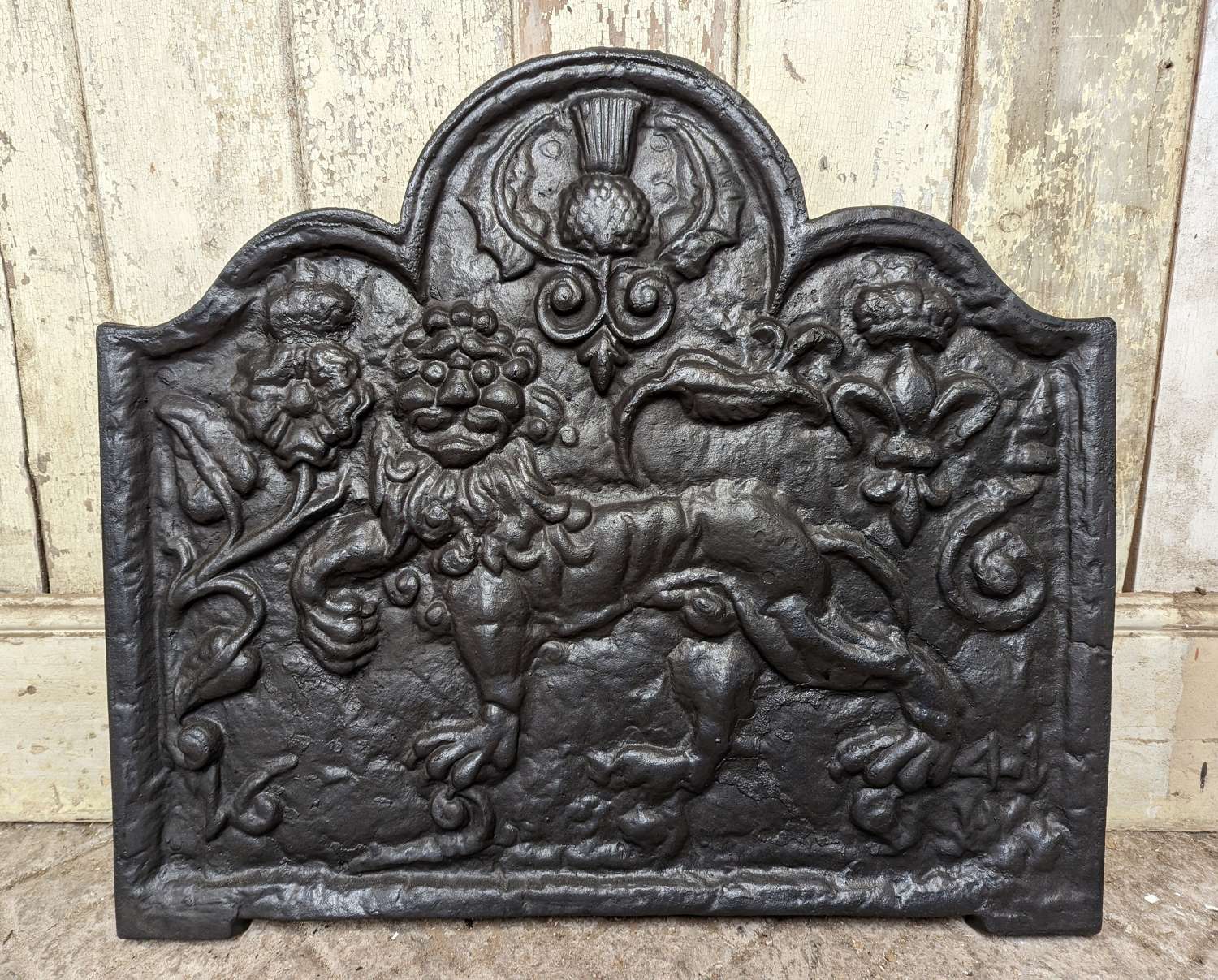 FB0114 A RECLAIMED REPRODUCTION CAST IRON FIRE BACK