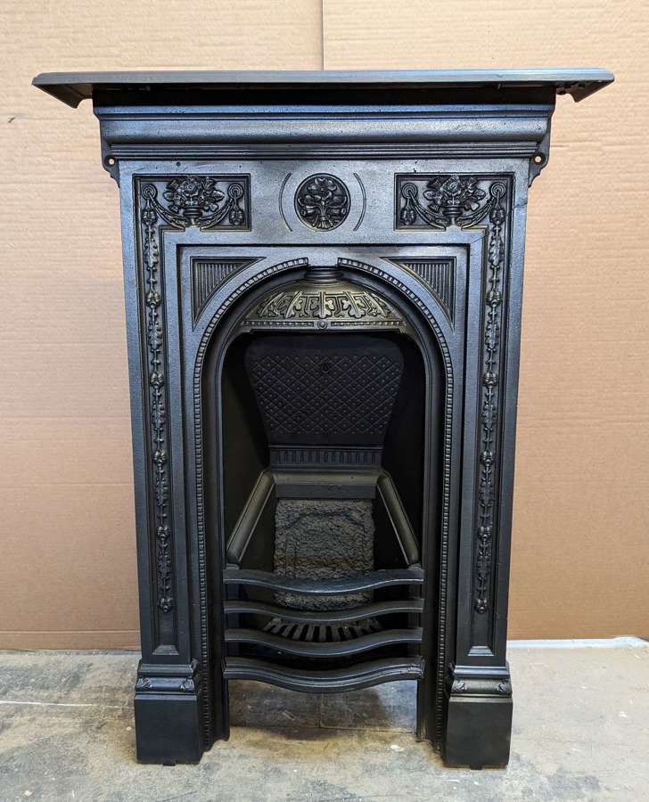 FC0182 A RECLAIMED VICTORIAN CAST IRON BEDROOM COMBINATION FIRE