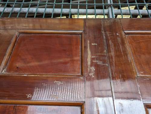 DP0455 TWO RECLAIMED 6 PANEL MAHOGANY INTERNAL DOORS FOR USE AS A PAIR