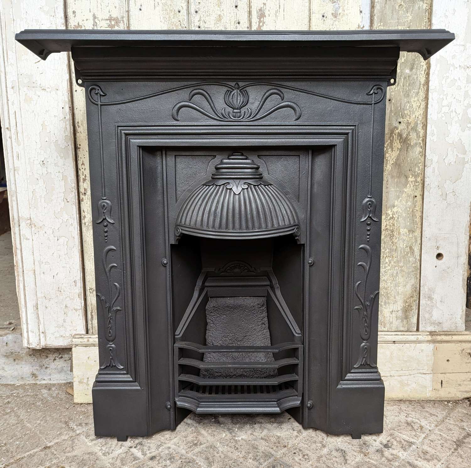 FC0188 A RECLAIMED VICTORIAN CAST IRON COMBINATION FIRE