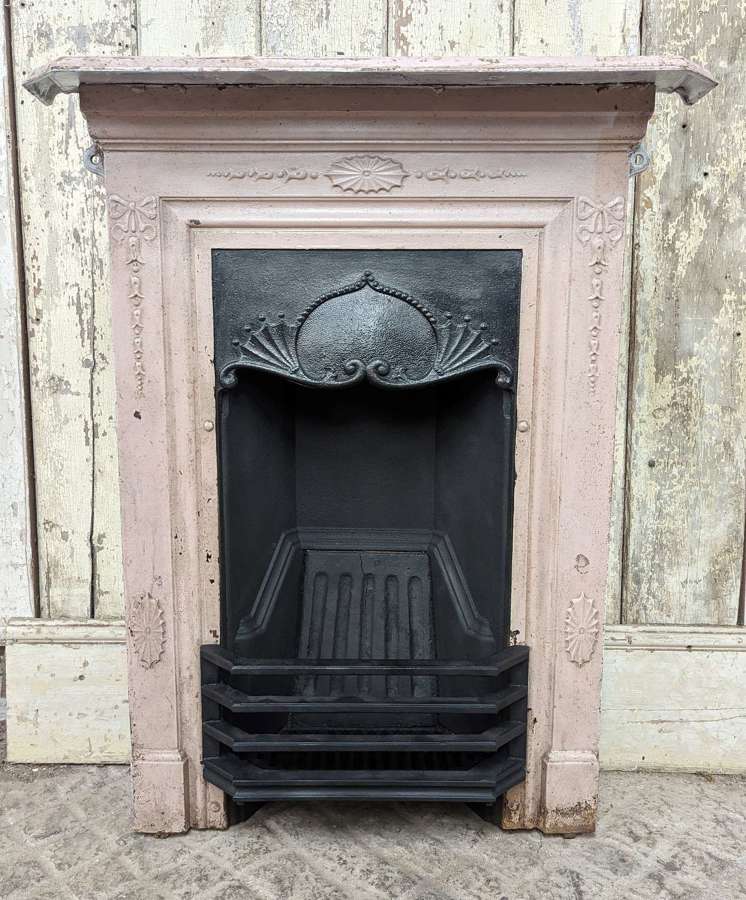 FC0195 A RECLAIMED VICTORIAN CAST IRON BEDROOM COMBINATION FIRE